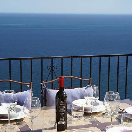Villa Breathtaking Seaside With Heated Saltwater Pool & Panoramic Terraces *