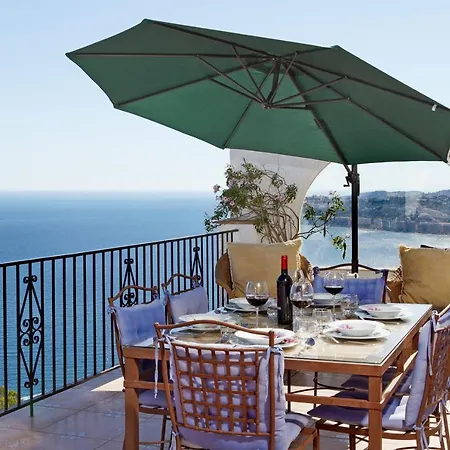 Breathtaking Seaside With Heated Saltwater Pool & Panoramic Terraces